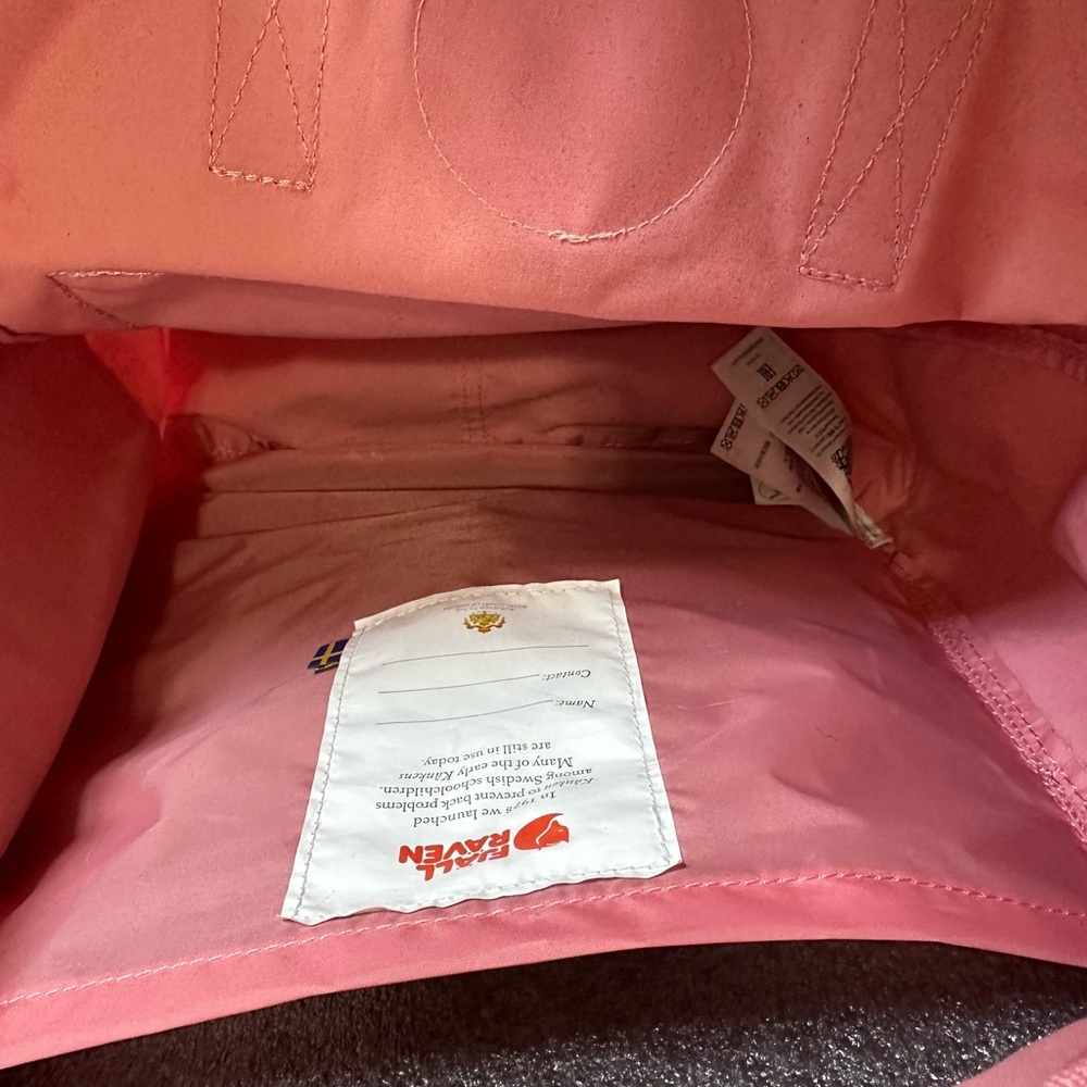 Fjällräven Pink Backpack - Picture 6 of 6